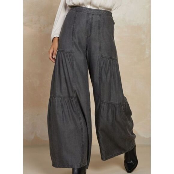 WARM Tiered Wide Leg Palazzo Pants - Picture 3 of 12